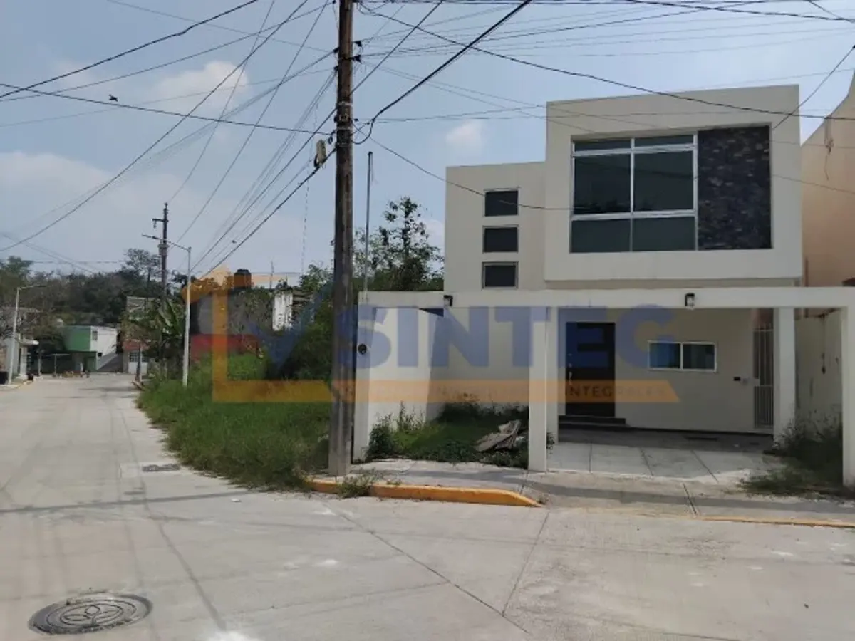 Casa en venta en Circulo Michoacano, Poza Rica de Hidalgo — foto 1 de 16