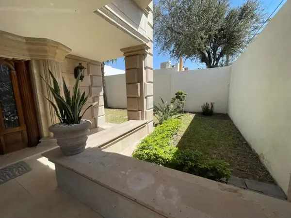 Casa en renta en Jardin, Reynosa — foto 2 de 35