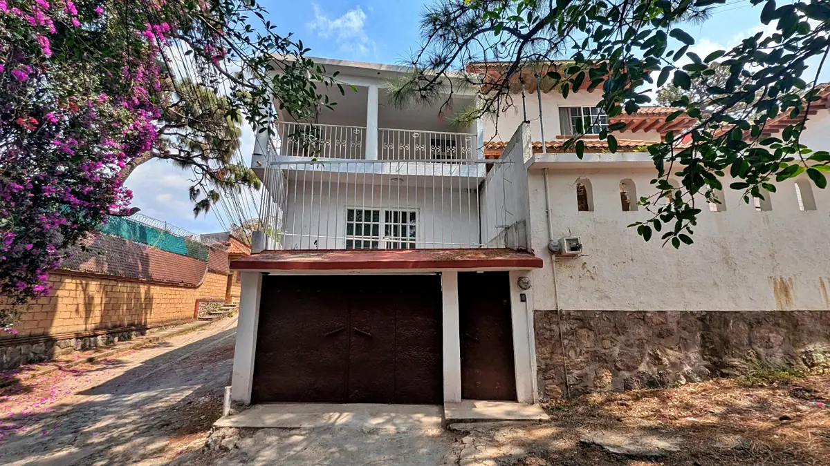 Casa en venta en Ocotepec, Cuernavaca — foto 1 de 11