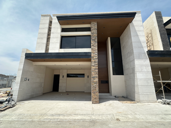 Casa en venta en Seterra Residencial, Saltillo — foto 2 de 27
