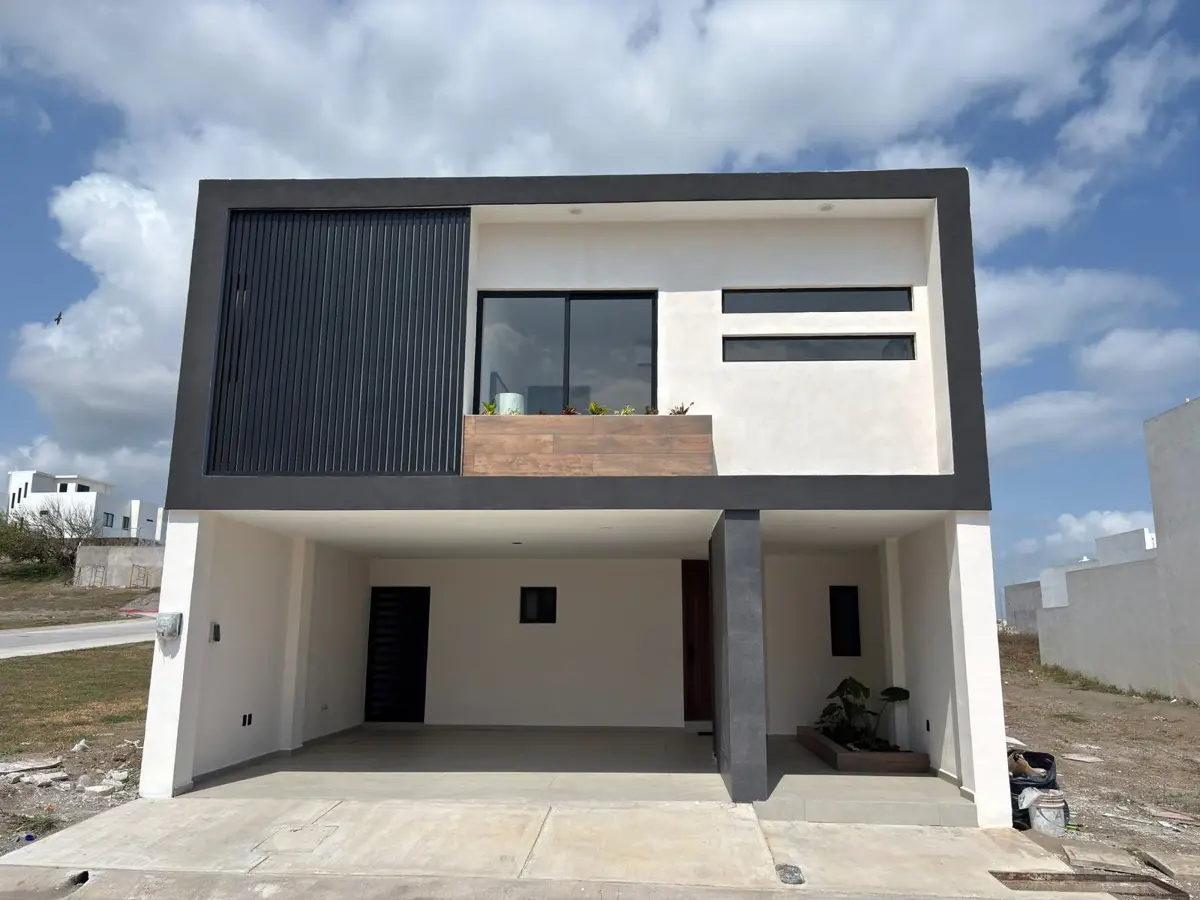 Casa en venta en Las Lomas Residencial, Alvarado — foto 1 de 12