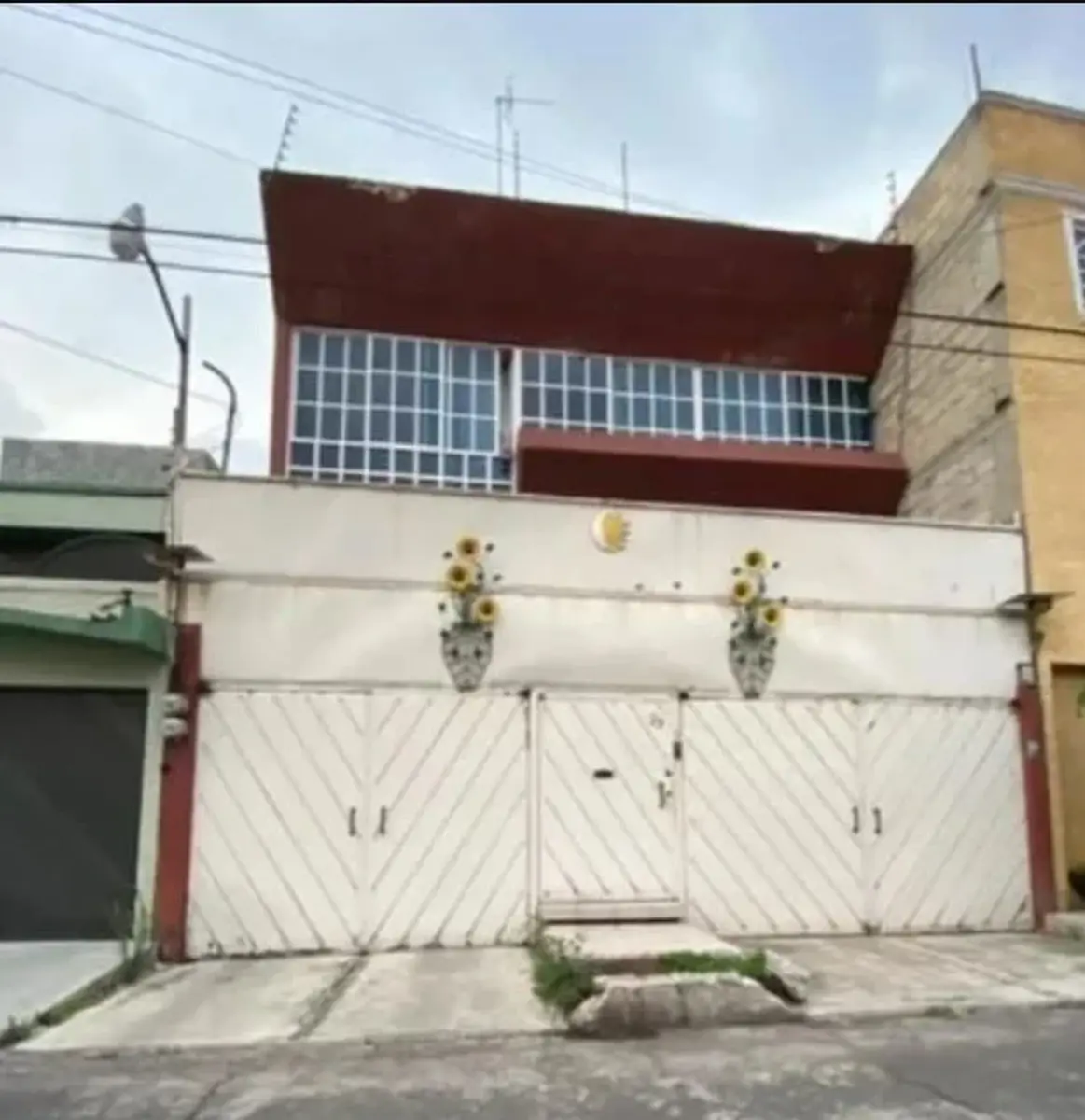 Casa en venta en Presidentes Ejidales 1a Sección, Coyoacán — foto 1 de 11