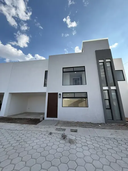 Casa en Venta en Condominio Cerrado en San Bernardino Tlaxcalancingo, Puebla