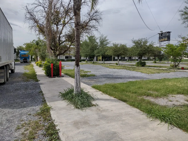 TERRENO INDUSTRIAL APODACA CON NAVE Y OFICINAS