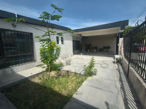 Casa en venta en Ampliación los Ángeles, Torreón — foto 2 de 12