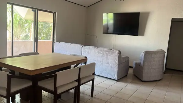 Departamento en Fresno, semi-amueblado en 3er piso.