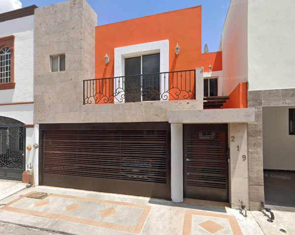 Venta de Casa en Cumbres Elite Cuarto Sector en Monterrey de Nuevo Leon
