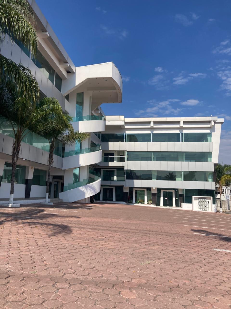 Oficina en renta en Los Olvera, Corregidora — foto 1 de 13