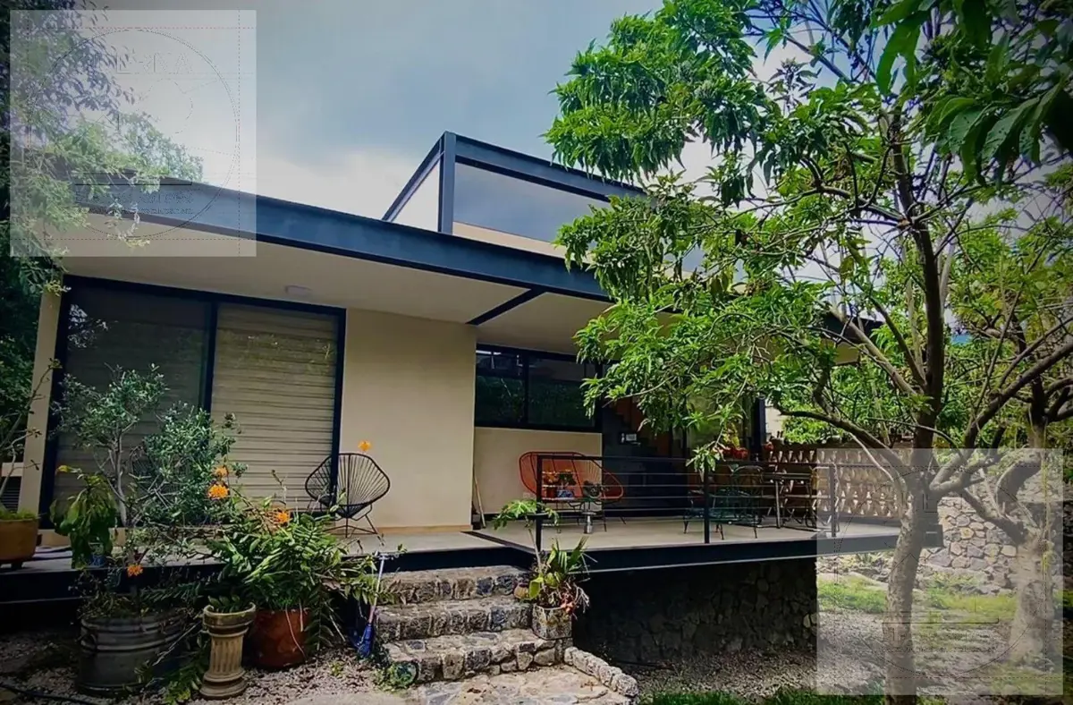Casa en venta en Santo Domingo Ocotitlán, Tepoztlán — foto 1 de 61