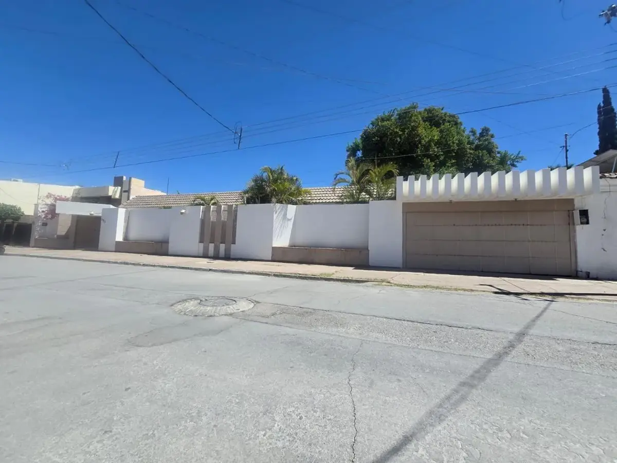 Casa en venta en Torreon Jardin, Torreón — foto 1 de 40