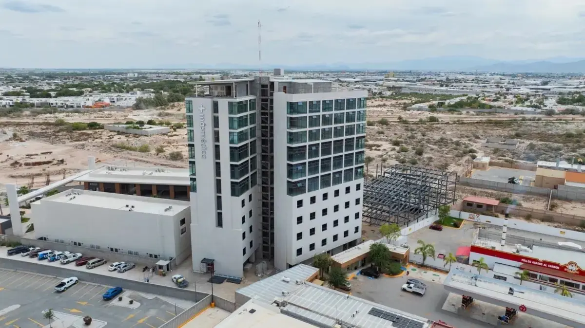 Consultorio en renta en Residencial Senderos, Torreón — foto 1 de 16