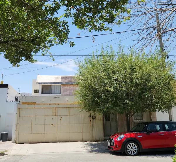 Casa en Venta en Torreón Jardín con Amplio Terreno y Ubicación Estratégica