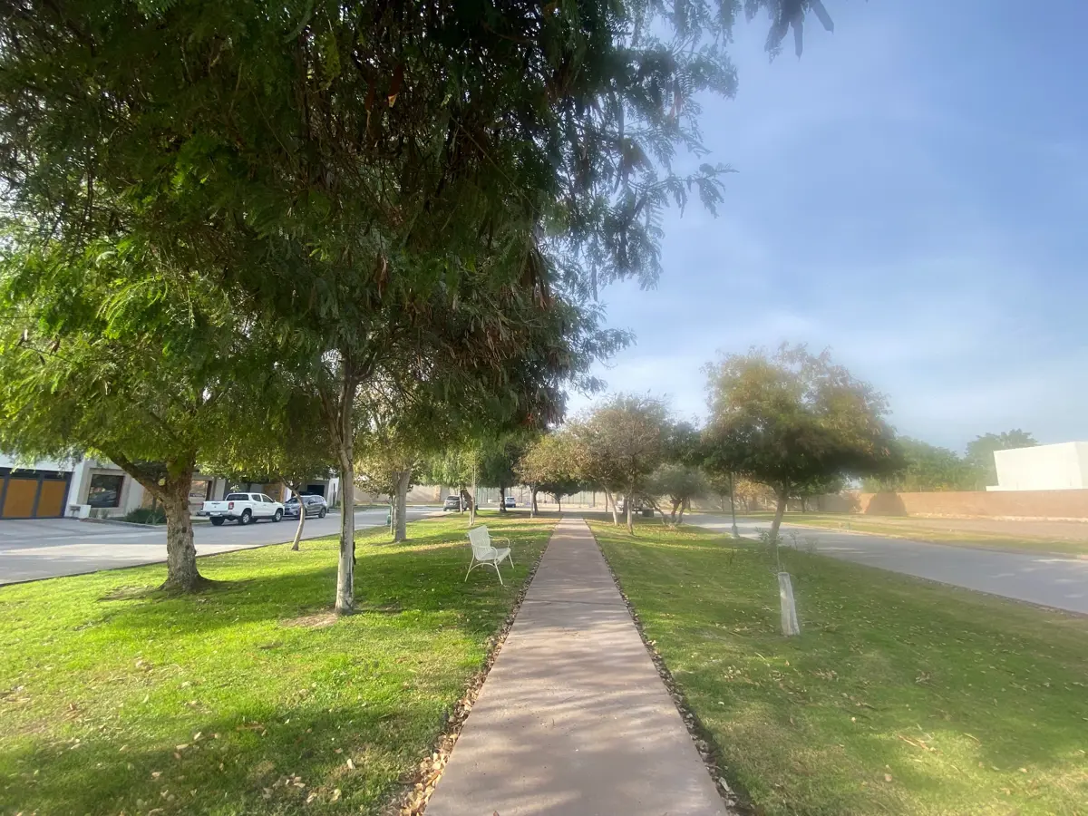 Vista 4 de TERRENO RESIDENCIAL EN VENTA – LAS VILLAS (CONDORES)