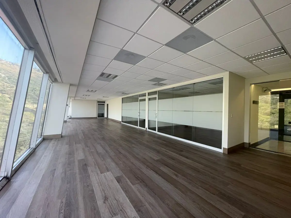 Oficina en venta en Zona Valle Oriente, San Pedro Garza García — foto 1 de 9