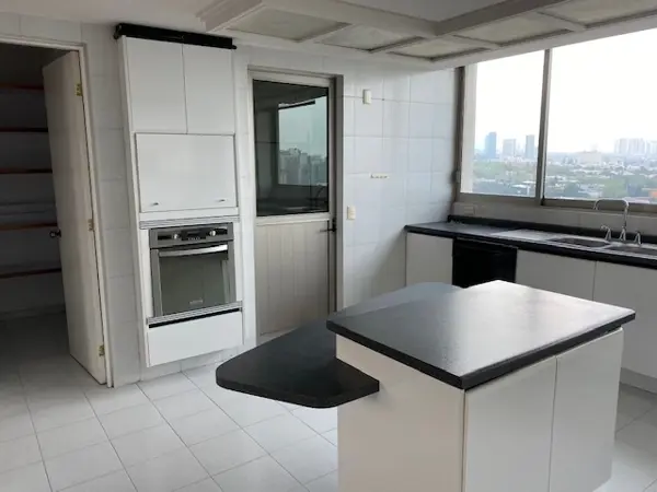 Departamento en venta en Bosques de las Lomas, Cuajimalpa de Morelos — foto 2 de 32