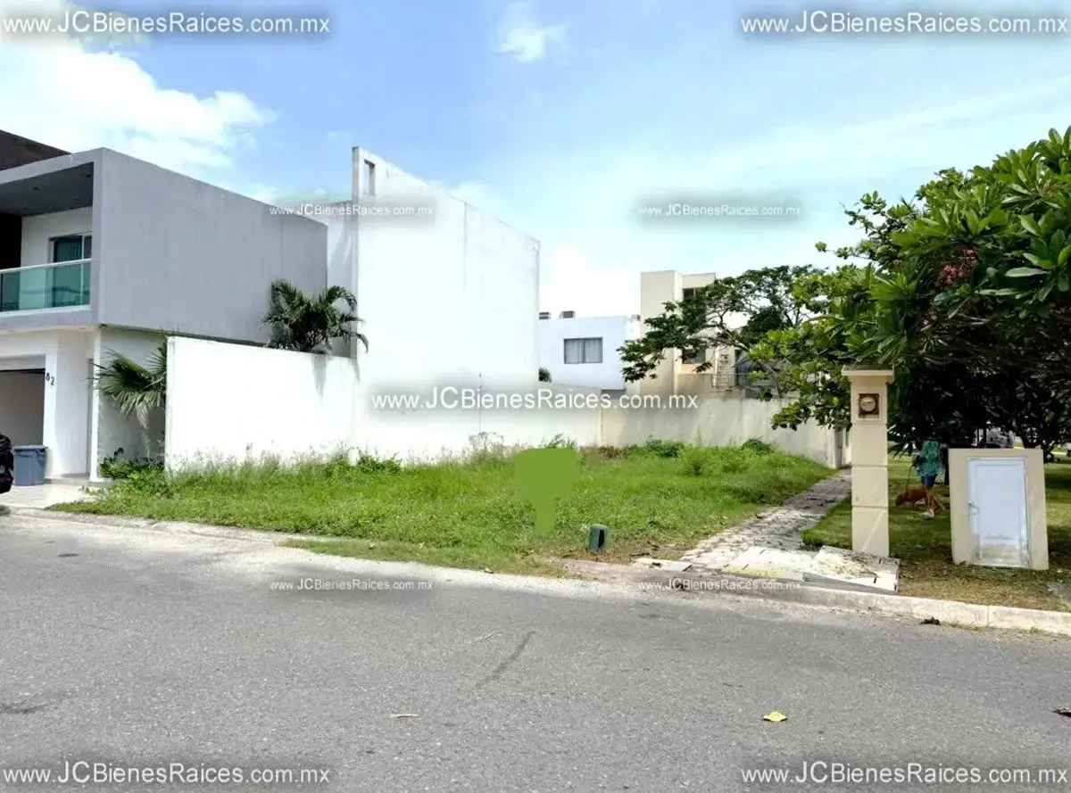 Terreno en venta en Lomas del Sol, Alvarado — foto 1 de 12