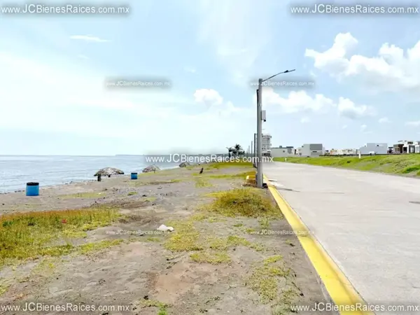 Terreno en venta en Lomas del Sol, Alvarado — foto 3 de 12