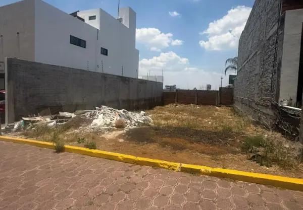TERRENO EN VENTA EN ALTOZANO, MORELIA