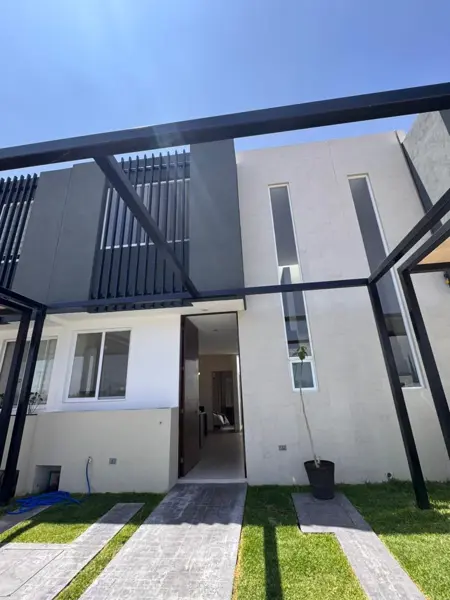 ¡CASAS NUEVAS AL NORTE DE LA CIUDAD!