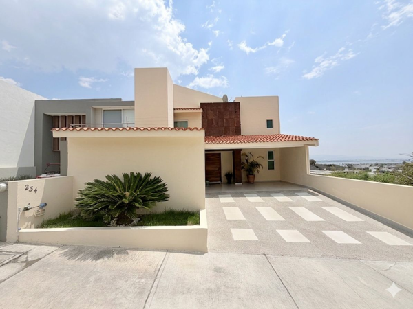 Casa en venta en Porta Fontana, León — foto 2 de 17
