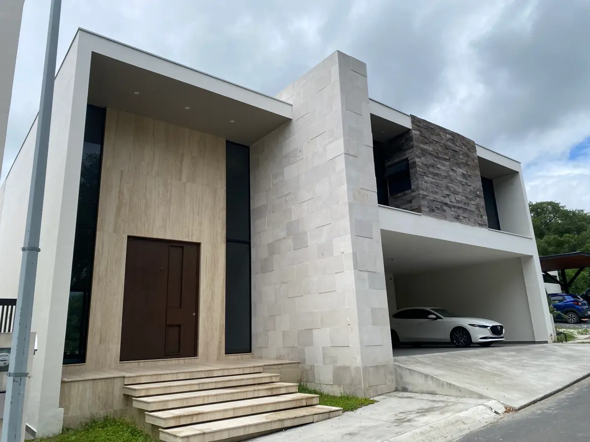 Casa en Venta en Bosque Residencial, 4 recámaras, terreno grande, con vistas al bosque. Casa en Venta en Bosque Residencial, 4 recámaras, terreno grande, con vistas al bosque.