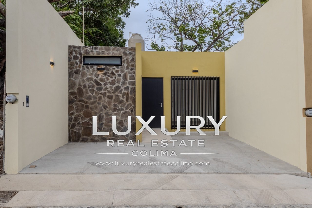 Casa en venta en Azaleas, Villa de Álvarez — foto 1 de 13