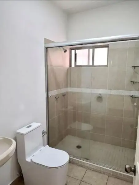 Casa en renta en Villa California, Tlajomulco de Zúñiga — foto 3 de 5
