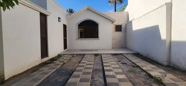Casa en venta en Los Pinos, Saltillo — foto 3 de 17