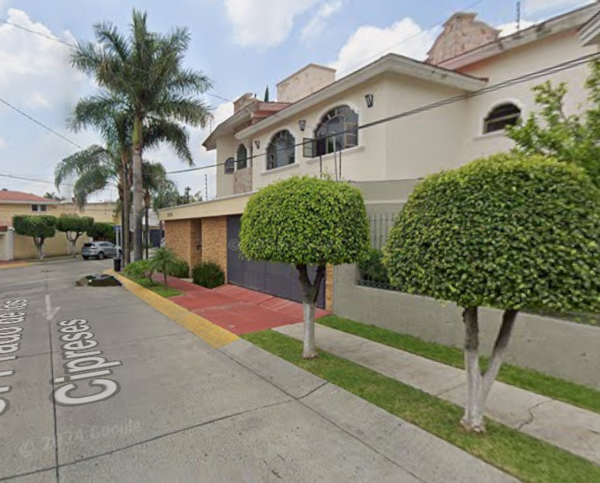 Casa en venta en Prados Tepeyac, Zapopan — foto 2 de 9