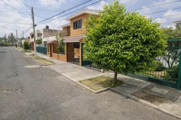 Casa en venta en Las Aguilas, Zapopan — foto 3 de 9