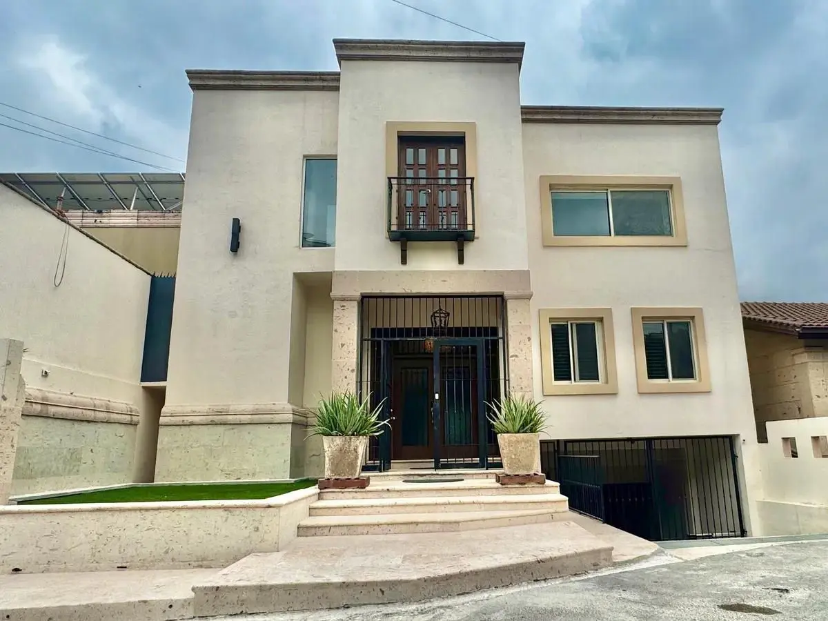 Casa en venta en Los Colorines, San Pedro Garza García — foto 1 de 34