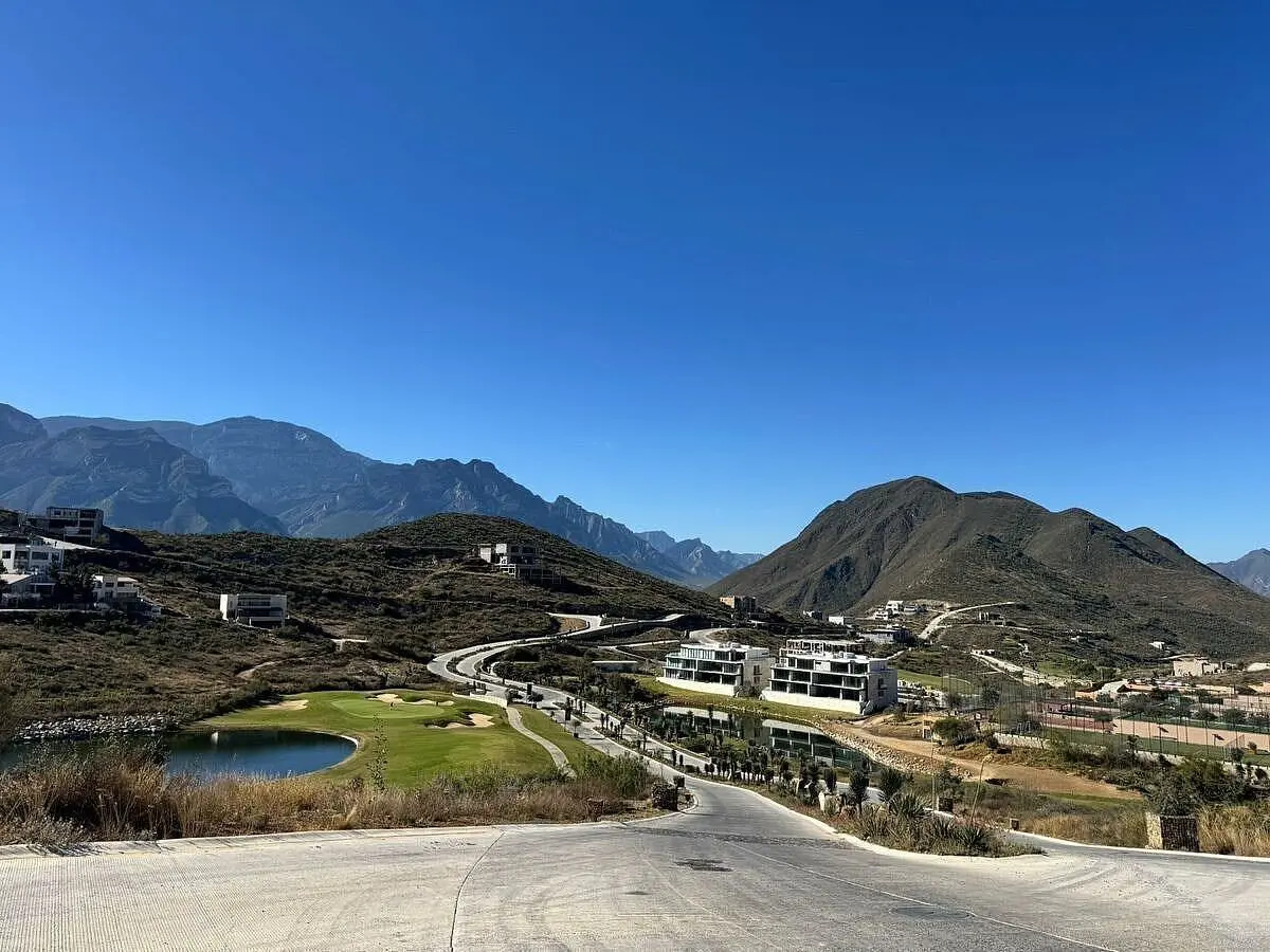 Terreno en venta en Terralta Residencial Country Club, García — foto 1 de 10