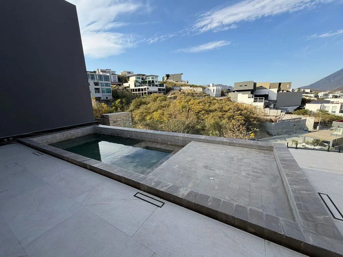 Casa en venta en Sierra Alta, Monterrey — foto 1 de 16