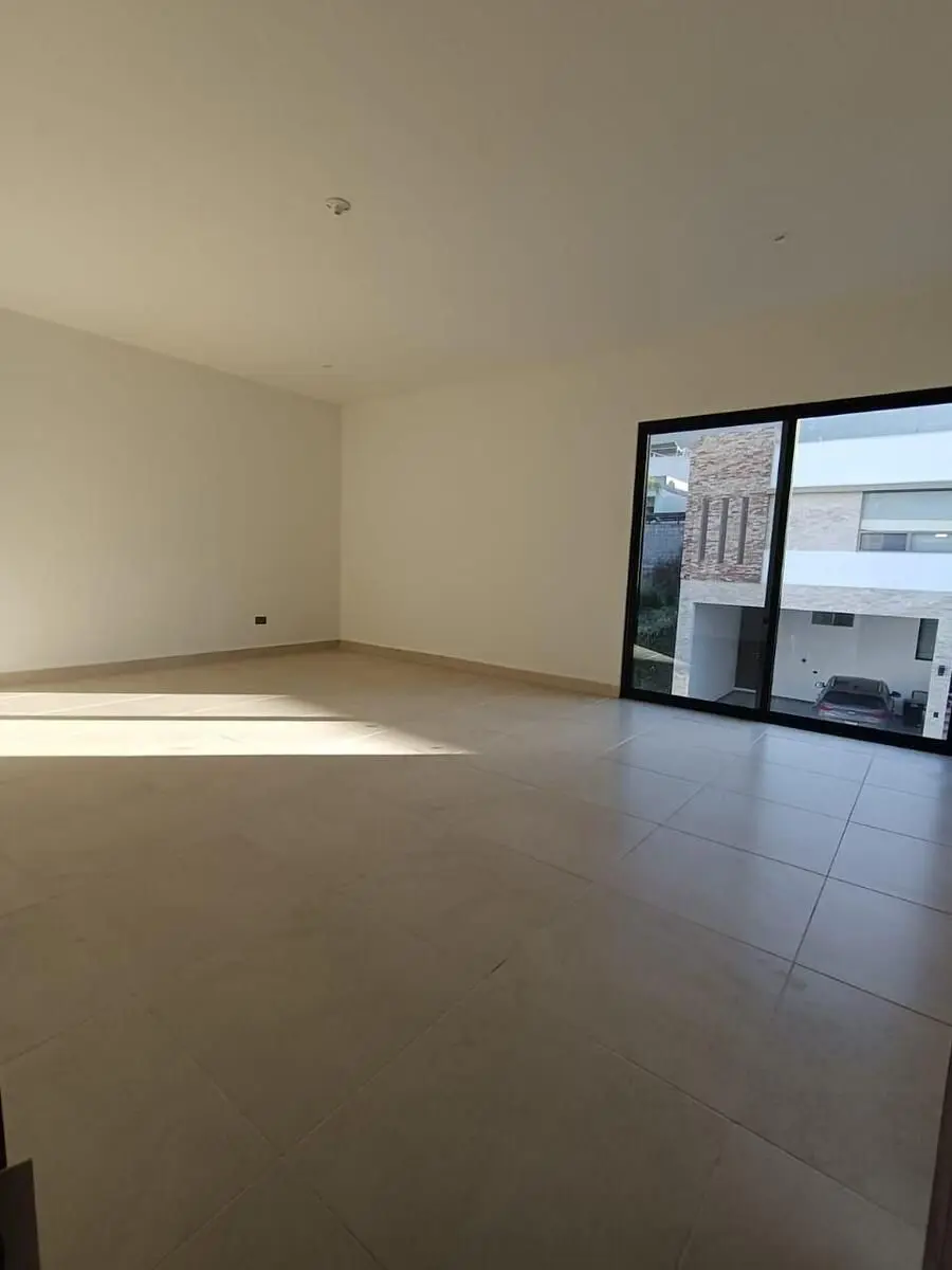 Casa en venta en Santoral, García — foto 1 de 20