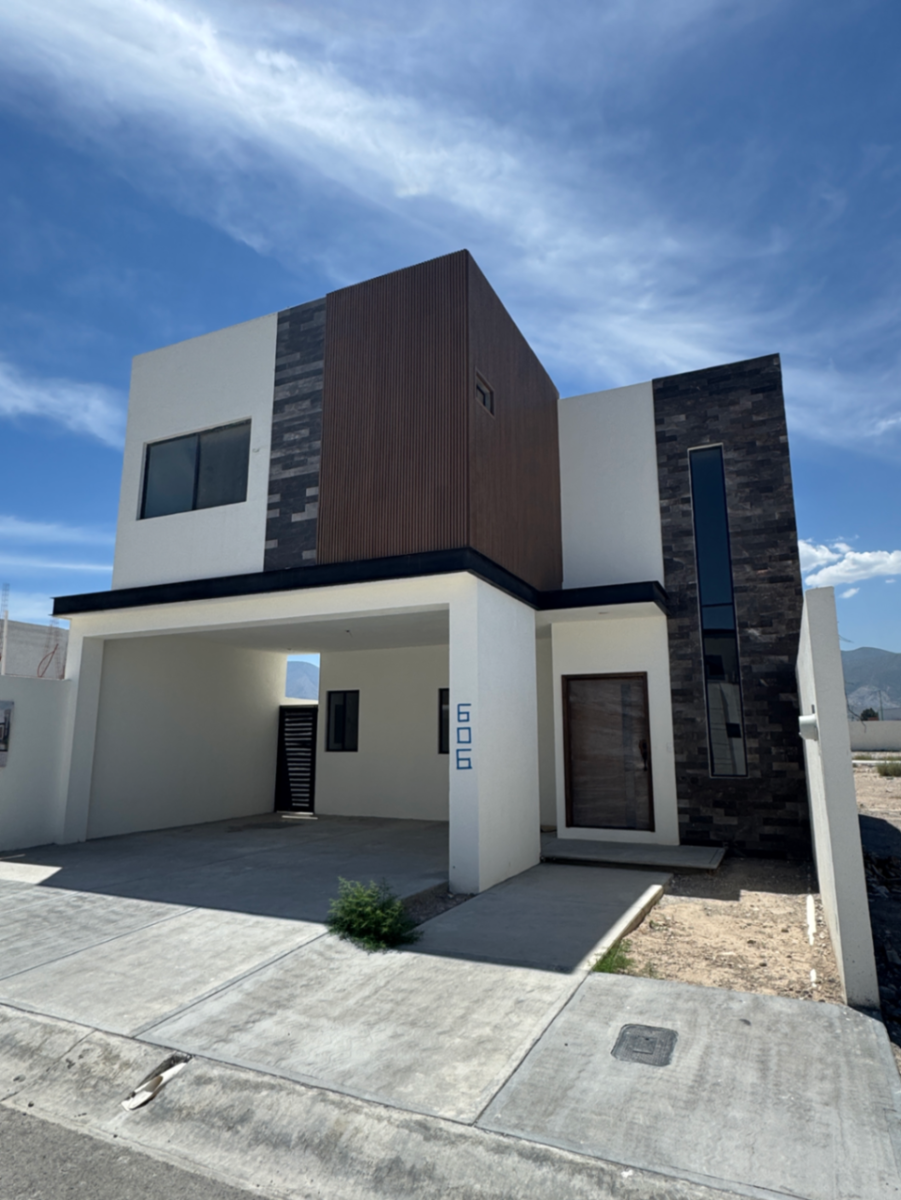 Casa en venta en Loma Alta, Arteaga — foto 1 de 13