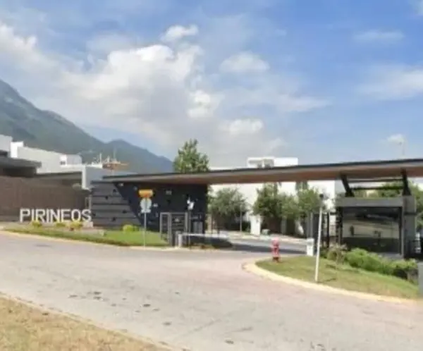Casa en venta en Cumbres Elite Premier, García — foto 2 de 23
