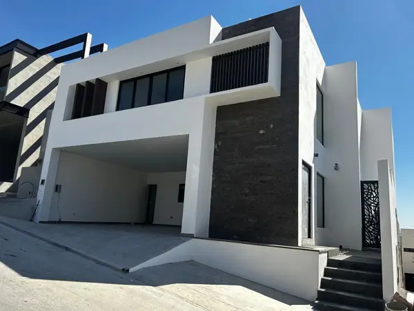 Casa en venta en Castaños del Vergel, Monterrey — foto 2 de 13