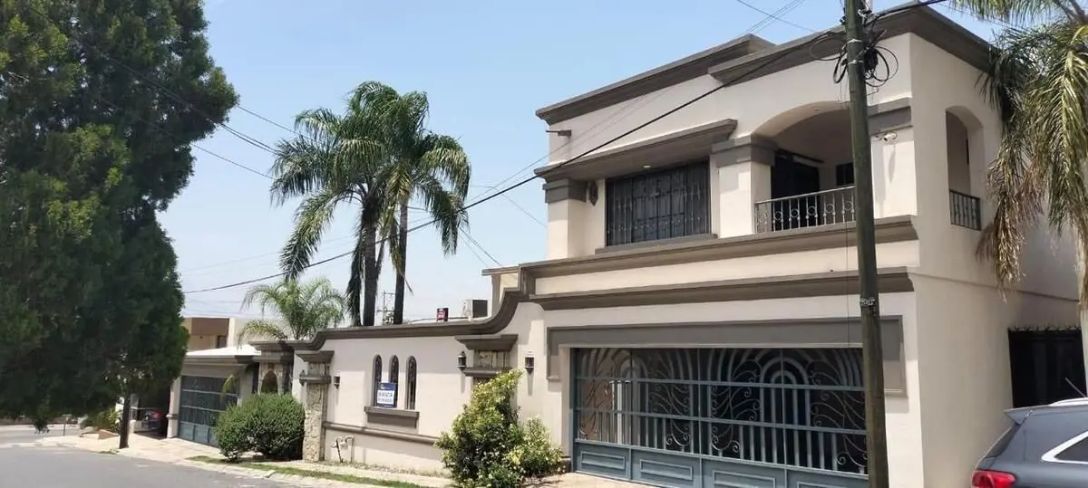 Casa en venta en Contry la Silla, Guadalupe — foto 1 de 15