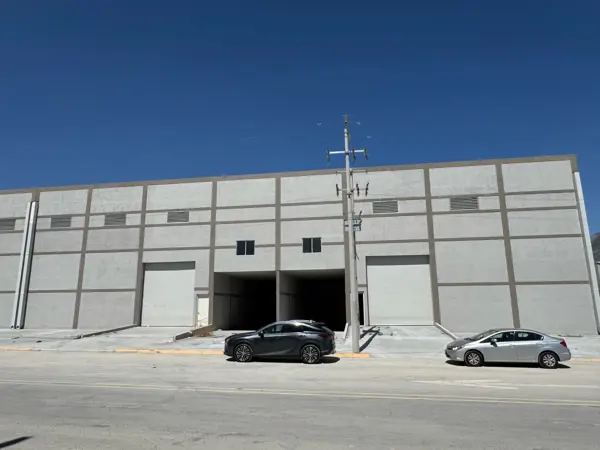 Bodega en renta en T.A.D. Pemex Refineria, Santa Catarina — foto 2 de 12