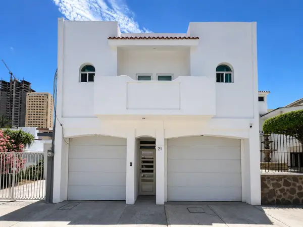 SE RENTA ESTUDIO AMUEBLADO EN SÁBALO COUNTRY
