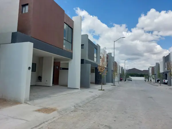 Casa en venta en Alyssa, Ramos Arizpe — foto 2 de 12