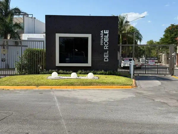 Casa en venta en Puerta de Anáhuac, General Escobedo — foto 2 de 11