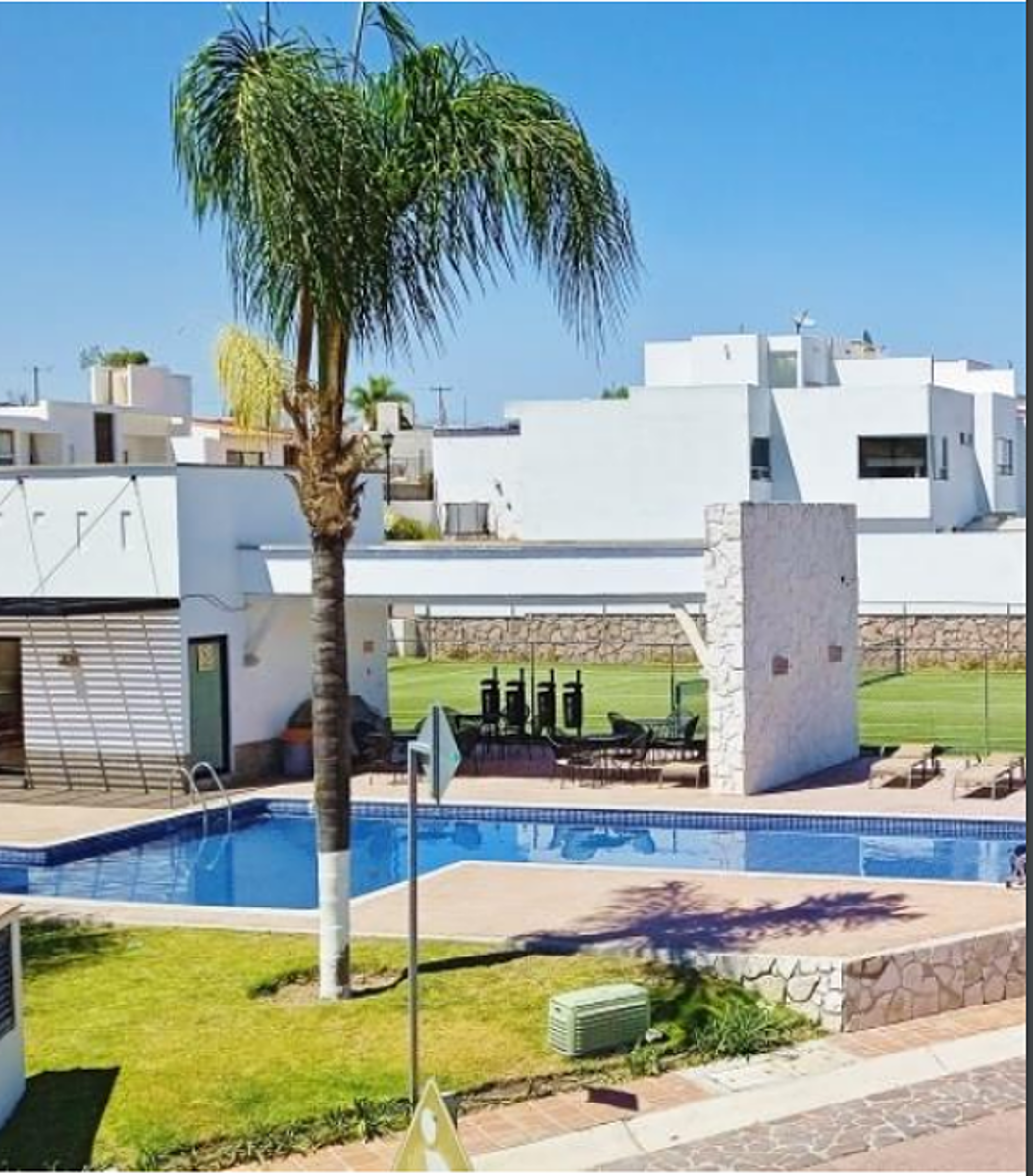 Casa en venta en Pedregal de Schoenstatt, Corregidora — foto 1 de 17
