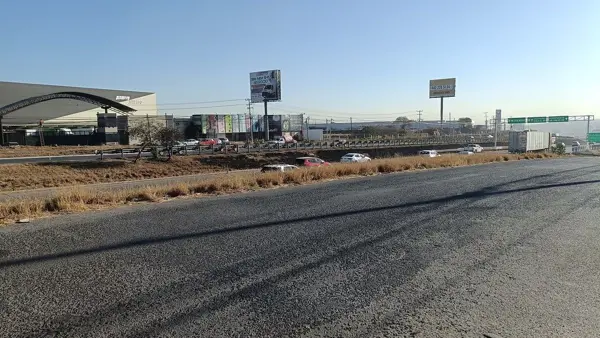 TERRENO  INDUSTRIAL CON FRENTE A LA CARRETERA 57 EN EL MARQUES QUERÉTARO.