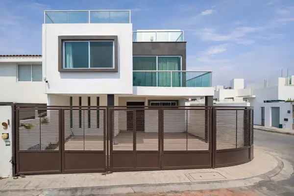 Venta de Casa en la Colonia Milenio Iii de Santiago de Queretaro