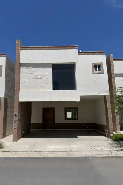LA CASA QUE TU FAMILIA MERECE CON UNA GRAN UBICACIÓN!