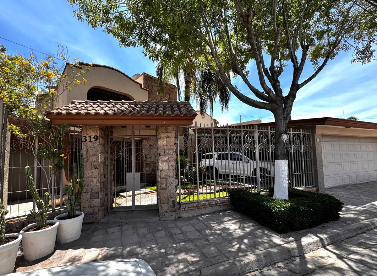 Vista 2 de Casa en Venta en Residencial Campestre la Rosita, Torreón, Coahuila de Zaragoza