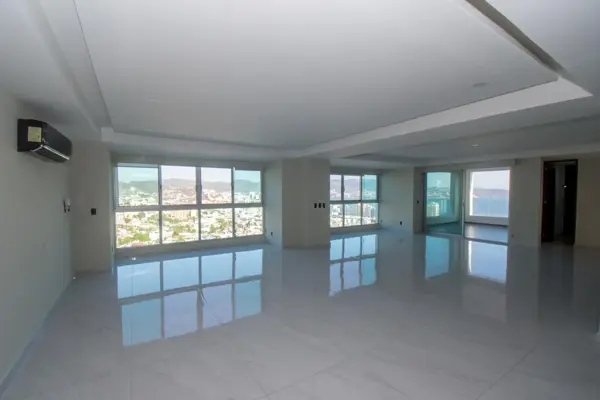 Penthouse en Venta en Hornos Insurgentes, Acapulco de Juárez - Amplia Construcción y Vista al Mar