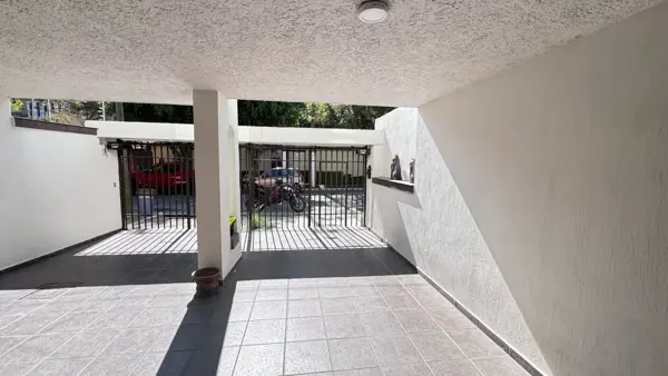 Casa en venta en Terrazas Monraz, Guadalajara — foto 3 de 49
