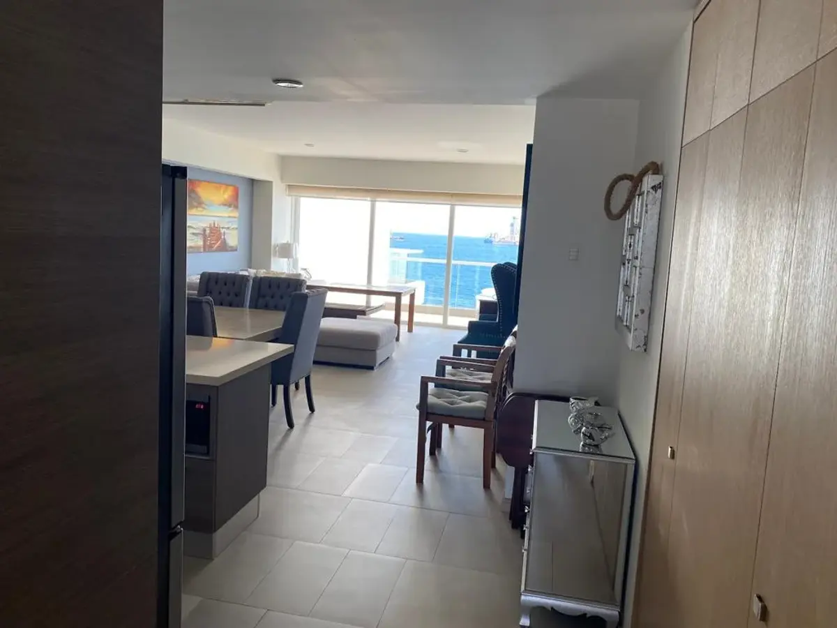 Vista 5 de Departamento en Venta en Manzanillo FRENTE A LA PLAYA
